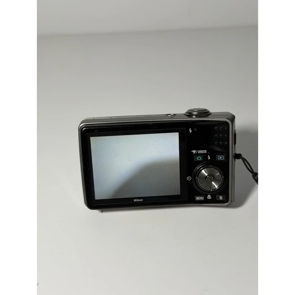 Nikon Coolpix S630 digital camera in titanium silver